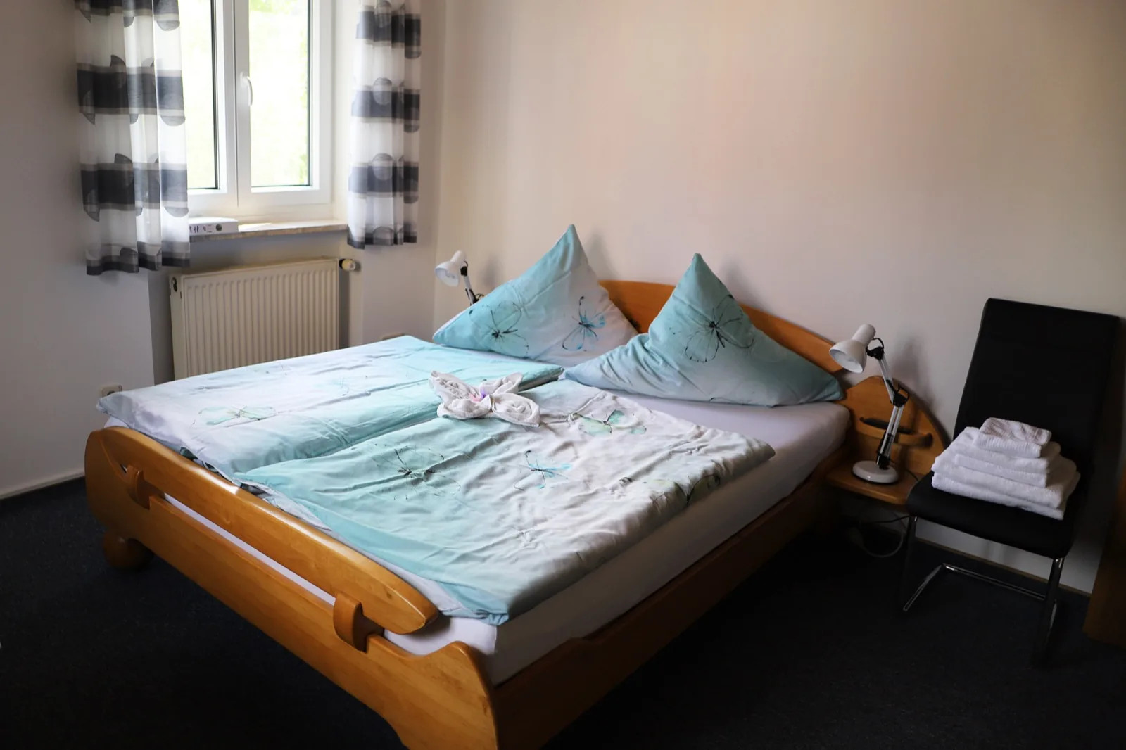 Zimmer 3 – Bett